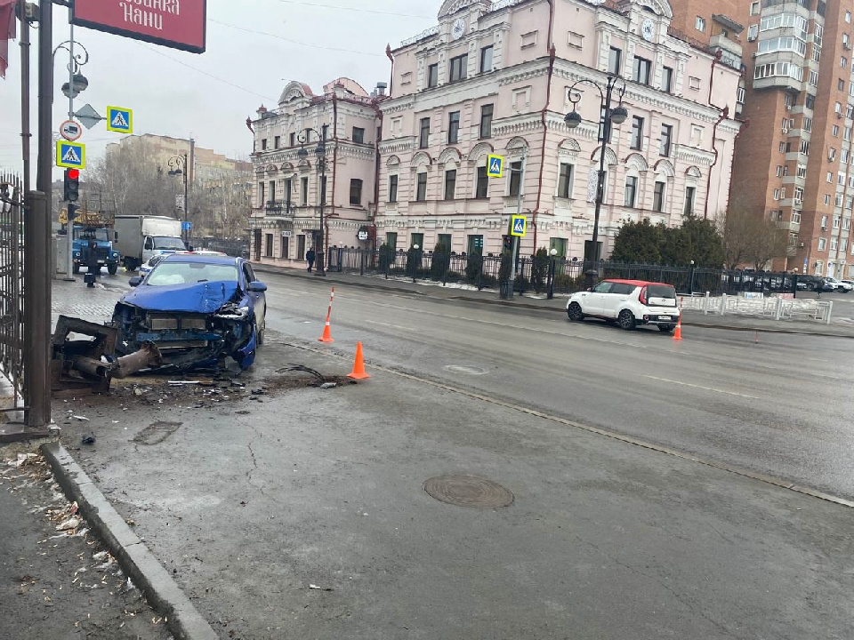 Случайная прохожая пострадала в ДТП в центре Тюмени