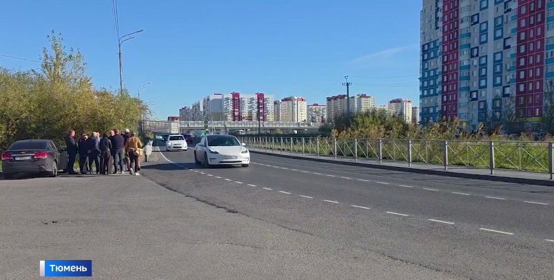 Качество ремонта на основных дорожных объектах Тюмени оценили общественники
