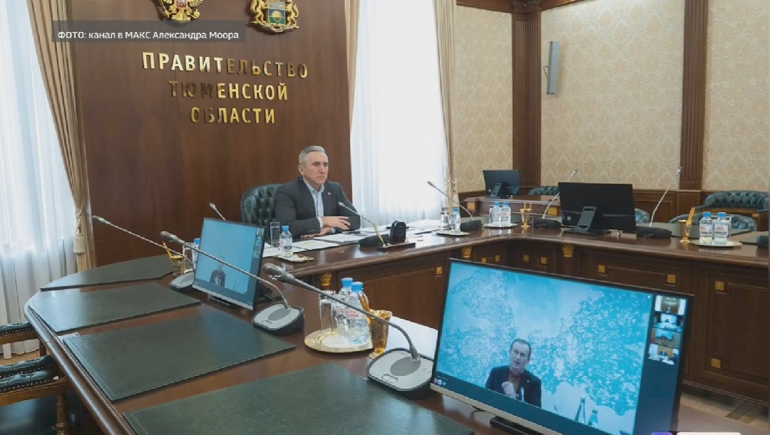 Александр Моор оценил проекты участников программы "Время героев"