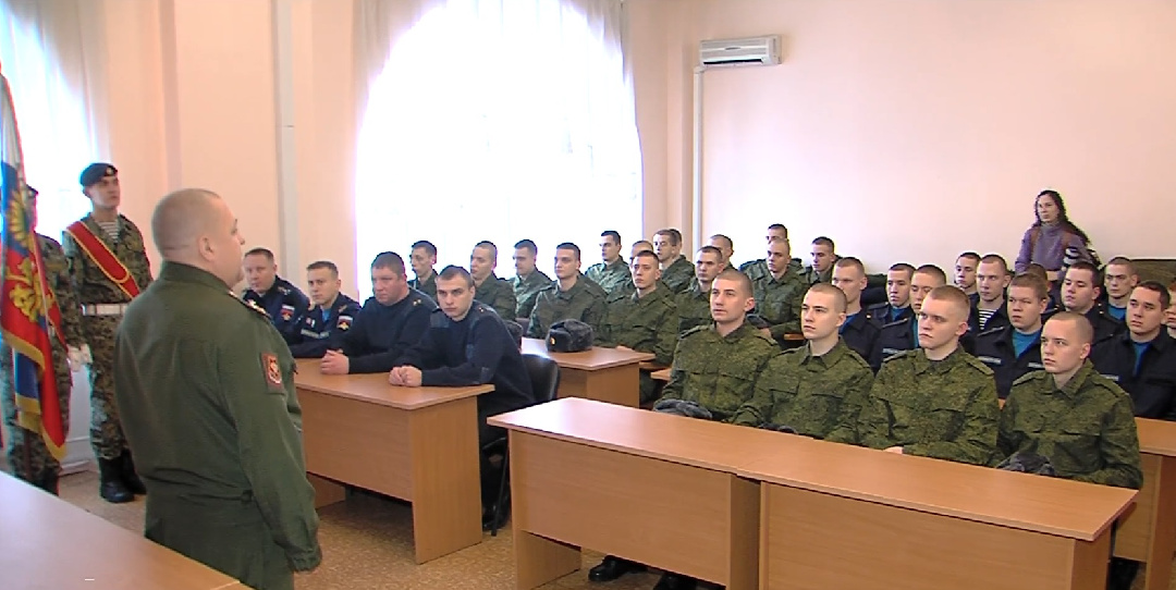 Тюменских призывников проводили на срочную службу
