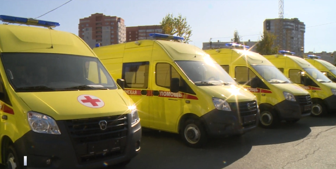 Автопарк скорой помощи в Тюмени пополнили шесть новых машин