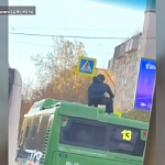 Новости коротко: опасный трюк, сбился с маршрута, приглашение на "награждение"